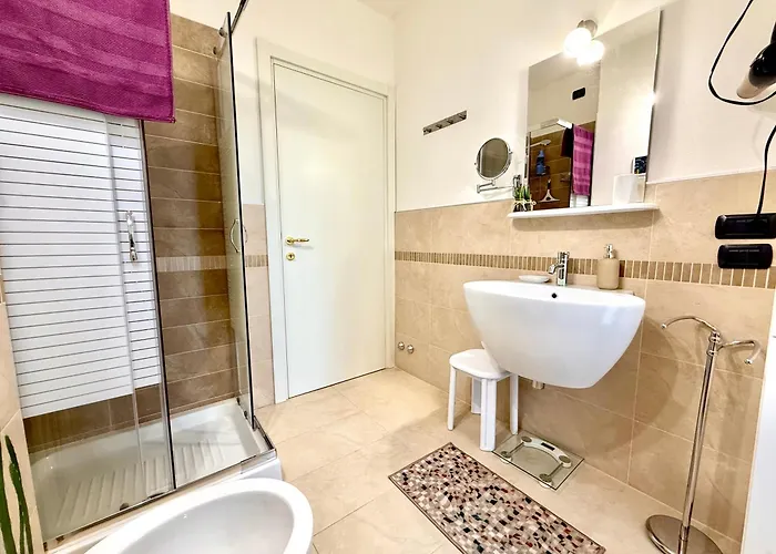 Near The Old Town And Center Of - Private Parking Spot On The River - Amazing View Apartamento