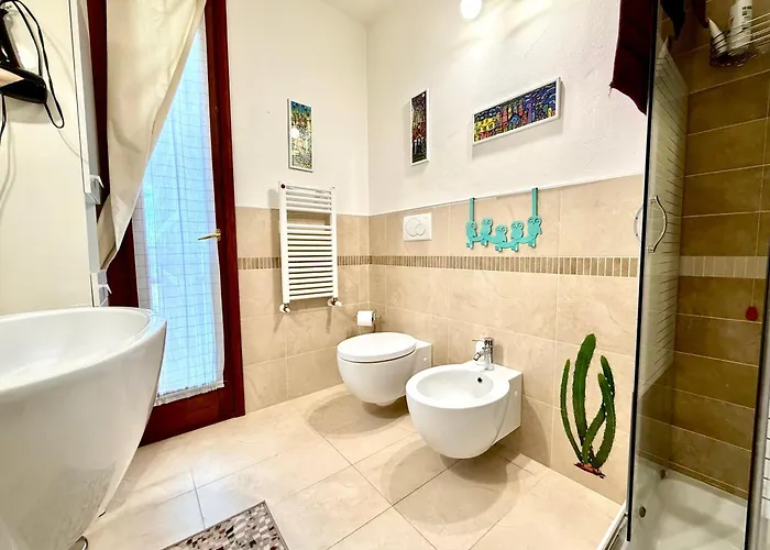 Apartamento Near The Old Town And Center Of - Private Parking Spot On The River - Amazing View