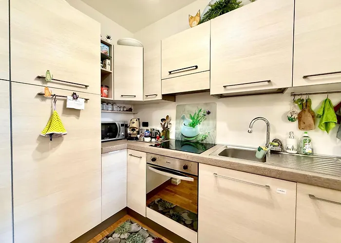 Apartamento Near The Old Town And Center Of - Private Parking Spot On The River - Amazing View
