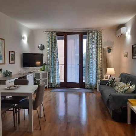 Appartamento Near The Old Town And Center Of - Private Parking Spot On The River - Amazing View *